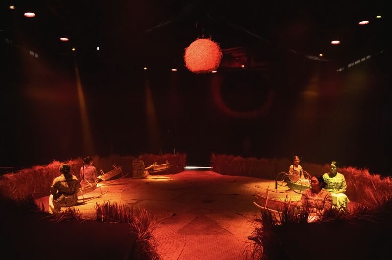 Gajah Putih Dining Experience in Ubud Bali - Dinner and theatre share the evening