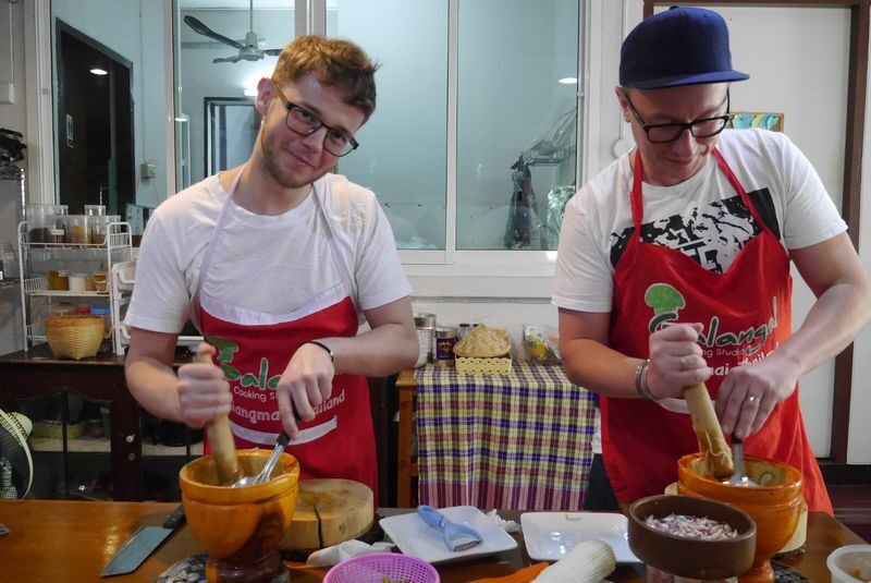 Galangal Cooking Class in Chiang Mai - Five dishes, with your hands on the work