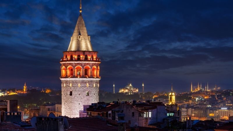 Galata Tower Ticket in Istanbul - Timing your visit to avoid the longest wait
