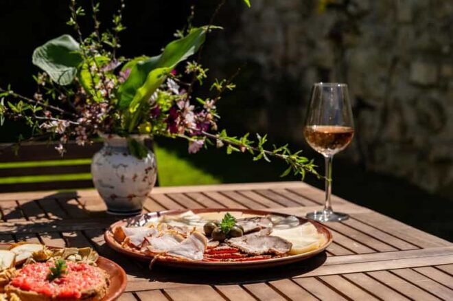 Galatas Village (Herakion): Cretan Cold Cuts Tasting - Meeting Location