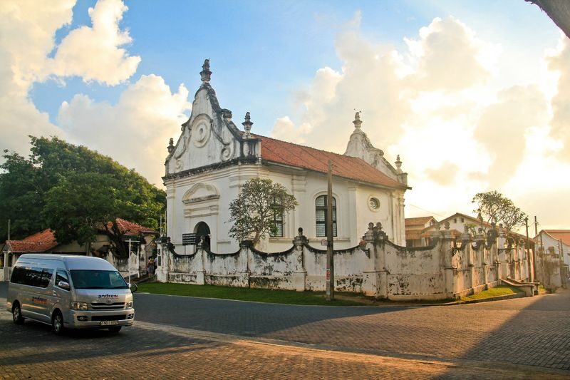 Galle and Surrounding Areas Full Day Tour - Mirissa at lunchtime: a crescent of beach
