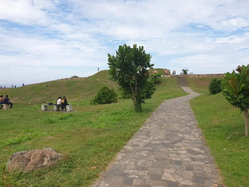 Galle Fort: Walk Through 400 Years of Sparking Stories - A Walk Through Time: What to Expect from the Galle Fort Tour