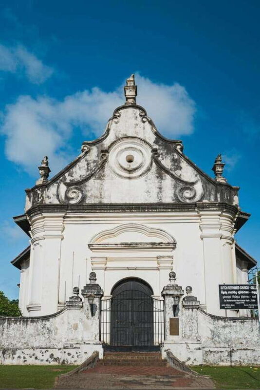 Galle: Fort Walking Tour with Local Guide + Lunch - Who Should Consider This Tour?