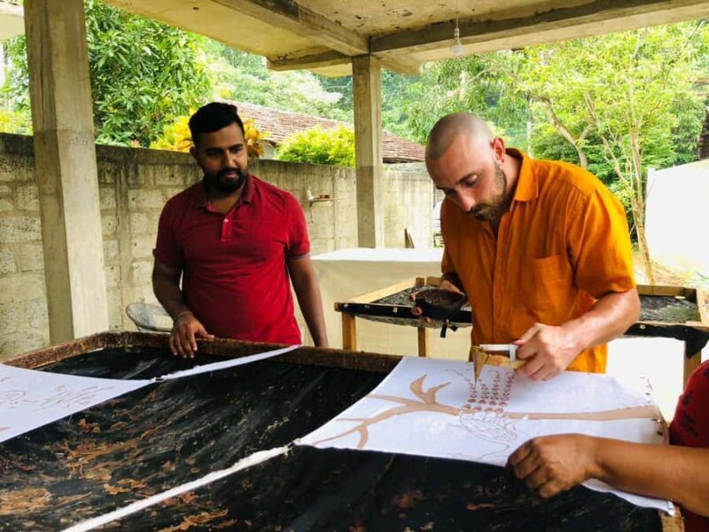 Galle: Traditional Batik Making Workshop & Factory Tour - Crafting Your Own Batik: An Unforgettable Hands-On Experience