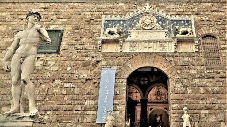 Galleria Degli Uffizi: Private Tour in Florence - Multilingual Guides and Accessibility