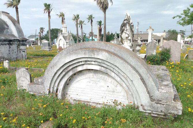 Galveston Cemetery Tour with Ghost Hunting Equipment - The Good & The Not-So-Good