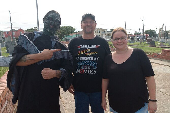 Galveston Cemetery Tour with Ghost Hunting Equipment - Who Should Consider This Tour?