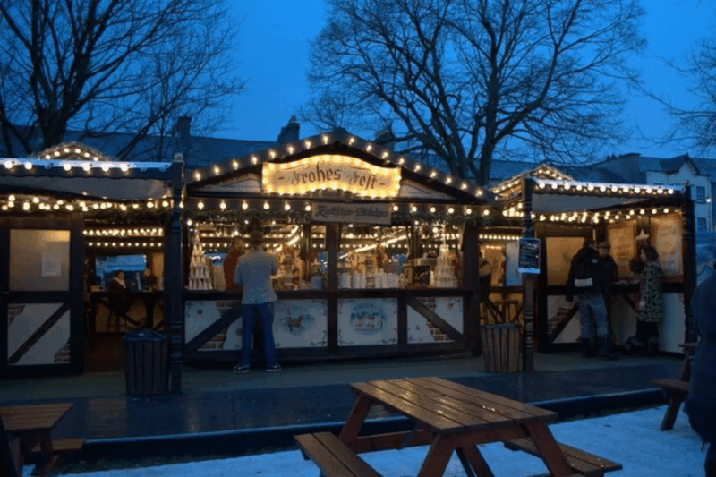 Galway: Christmas Market and City Highlights Walking Tour - What to Expect on the Tour