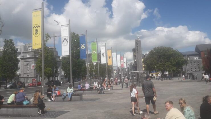 Galway City: Guided Walking Tour With an Expert - Tour Highlights and Experience