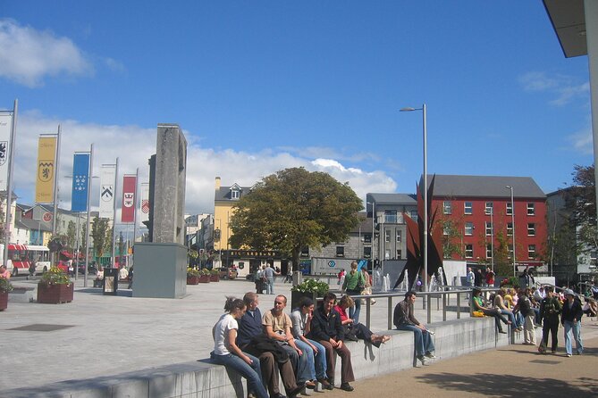 Galway Top Highlights & Claddagh Village Walking Tour - Personalized Attention From the Guide