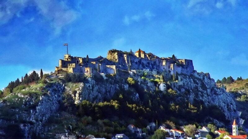 Game of Thrones Klis Fortress + Ethno Village in 8 languages - Review of the Game of Thrones Klis Fortress + Ethno Village Tour