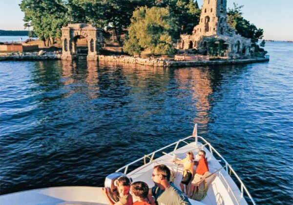 Gananoque: 1000 Islands Cruise With Boldt Castle Admission - Live Tour Guide