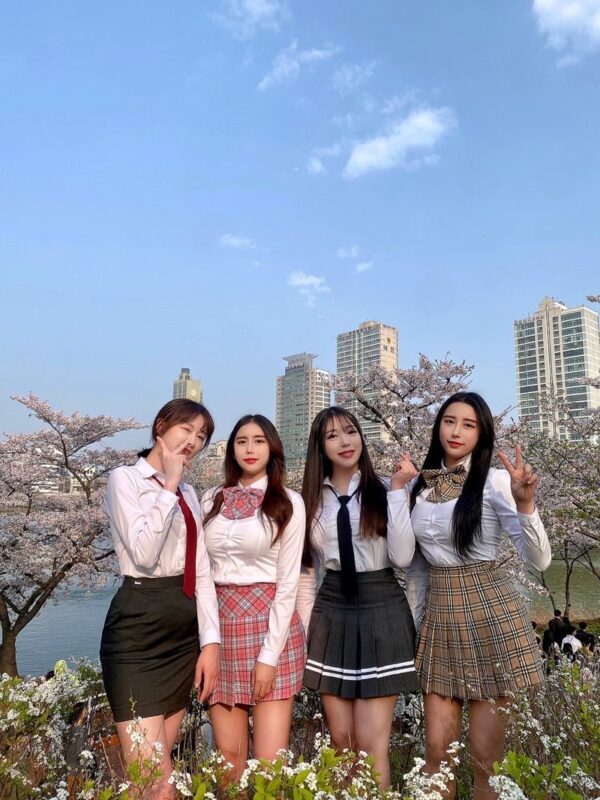 Gangnam Gyobok K-style School Uniform Rental in Seoul - Timing the rental and keeping the return simple