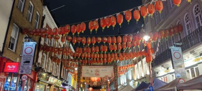 Gangsters of Soho Tour + Fish & Chips - Culinary Experience