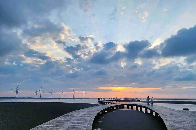 Gaomei Wetland Day Trip from Ximending - FAQs