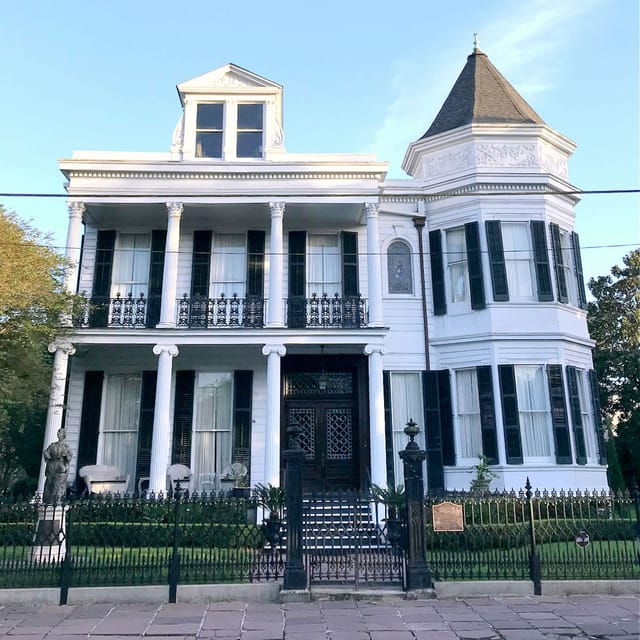 Garden District Walking Tour - Good To Know