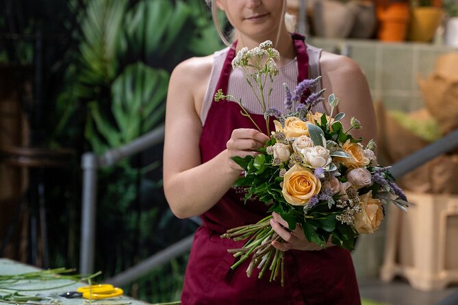 Garden Style Hand-Tied Bouquet Workshop in London - Location and Meeting Point