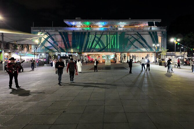 Garibaldi Nights Tour - Discovering Plaza Garibaldi