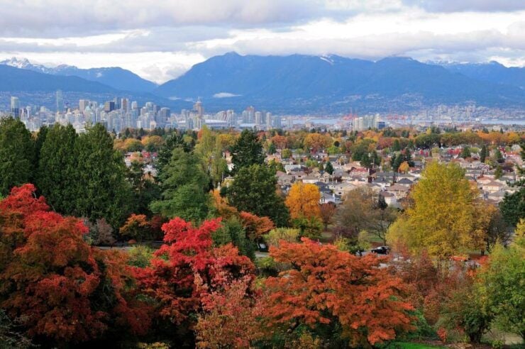Gastown's Epicurean Journey: A Walk Through History & Taste - Unveiling Gastowns Wild West Era