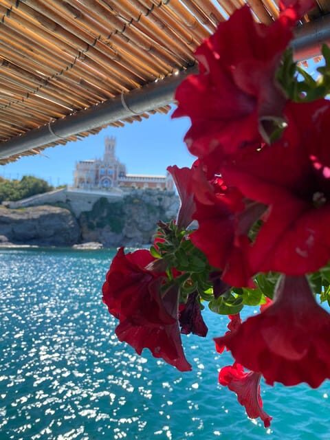 Gastronomy boat excursion - The Sum Up