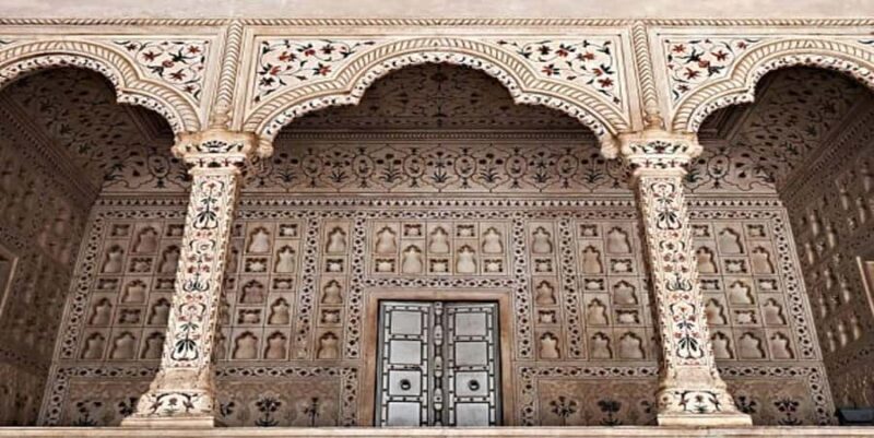 Gatimaan Express Taj Mahal Tour with VIP Experiences - The Journey Begins: From Delhi to Agra in Style