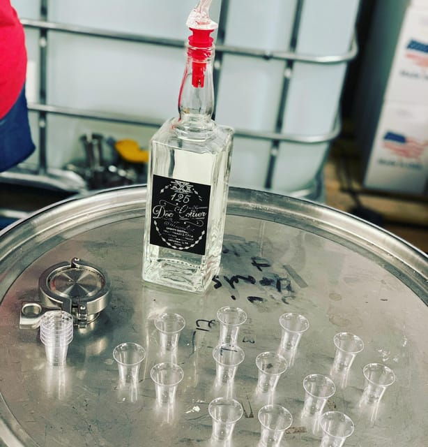 Gatlinburg: Wine and Moonshine Walking Tour With Tastings - Appalachian History and Distillation