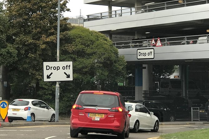 Gatwick Airport Private Transfers To/From London (Postcode W8 to W14) - Date and Travelers