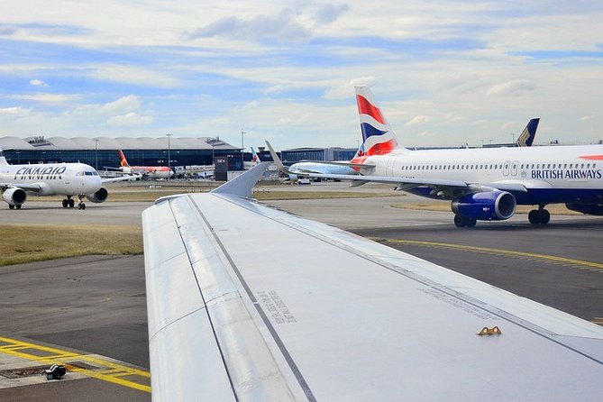 Gatwick Airport Private Transfers To/From London (Postcode WC1 to Wc2) - Service Details