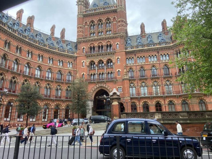 Gatwick Airport to Central London - Executive Transfer - Booking and Payment