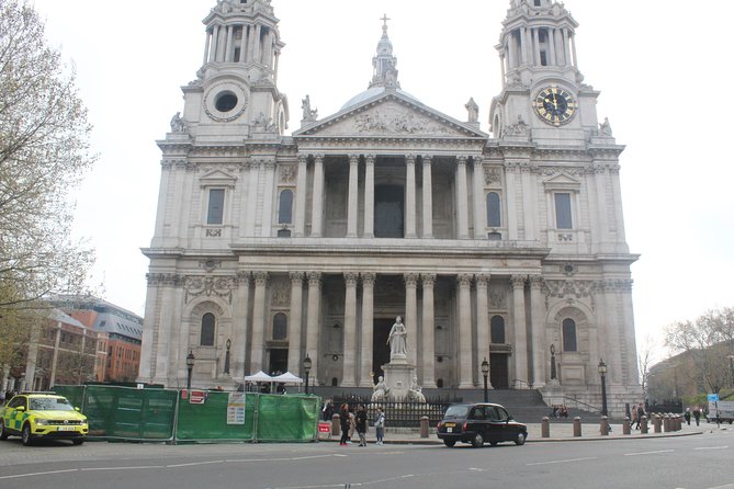 Gatwick Airport to Central London Private Round-Trip - Pickup and Drop-off