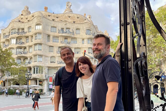 Gaudí and Barcelona Legends Walking Tour - Tour Overview and Highlights