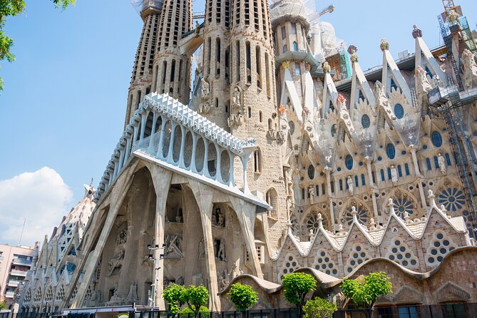Gaudi and Modernism - Private Live Virtual Experience - Additional Information