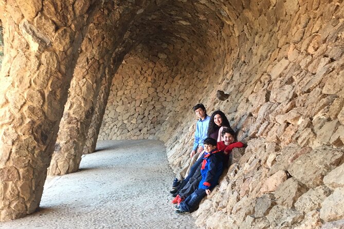 Gaudí and Sagrada Familia Private Tour in Barcelona - Meeting and Pickup