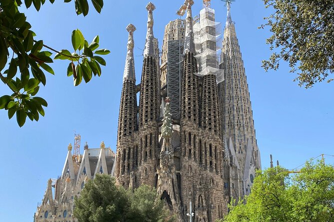 Gaudí and Sagrada Familia Private Tour in Barcelona - Directions