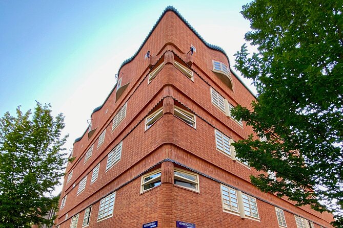 Gaudi Parallels in Amsterdam - Gaudi-Inspired Art and Sculptures in Amsterdam