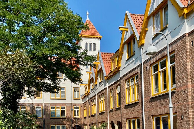 Gaudi Parallels in Amsterdam - Common Questions