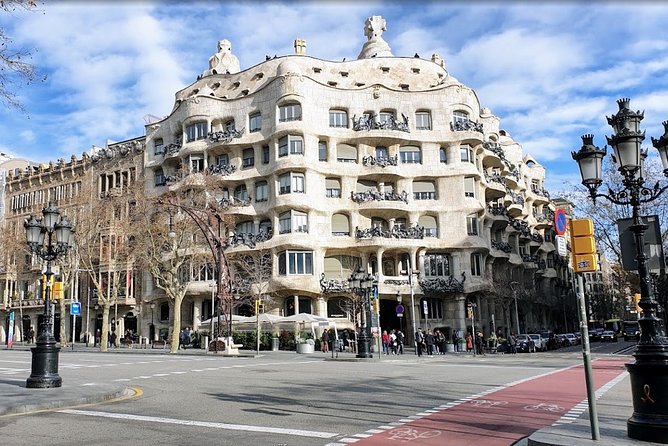 Gaudi Tour: Skip-the-Line Casa Batllo & Casa Mila-La Pedrera - Highlights of the Guided Tour