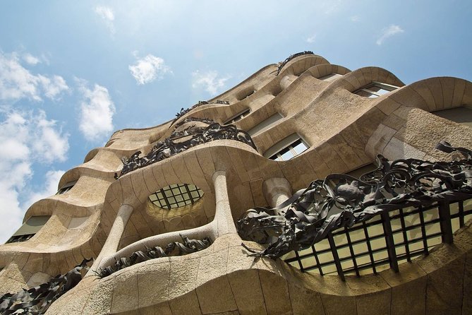 Gaudis Modernist Legacy: Sagrada Familia Small Group Tour - Gaudís Life and Works