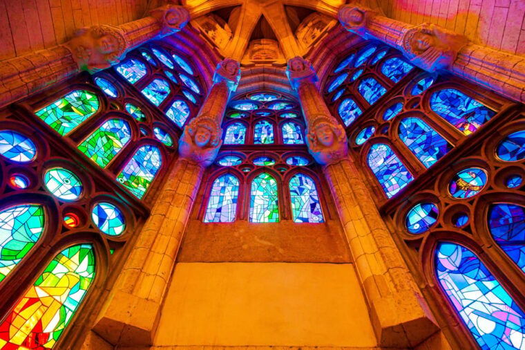 Gaudis Sagrada Familia Priority Access Guided Tour - Exploring the Sagrada Familias Interior