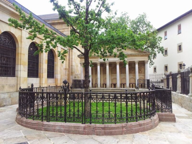 Gaztelugatxe with Access, Bermeo and Gernika from Bilbao - Good To Know