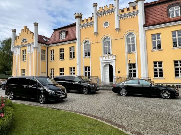 Gdansk Airport (GDN) Private Transfer to City Center Gdansk - Driver Qualifications