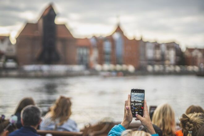 Gdansk: City Cruise on Historical Polish Boat - Tour Guide and Language