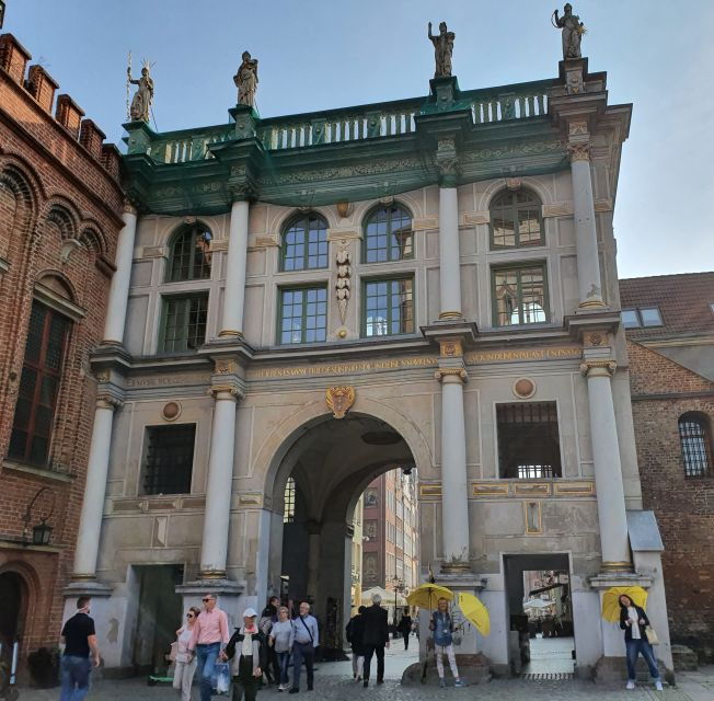 Gdańsk City Sights & History Guided Walking Tour in English - Guide and Experience