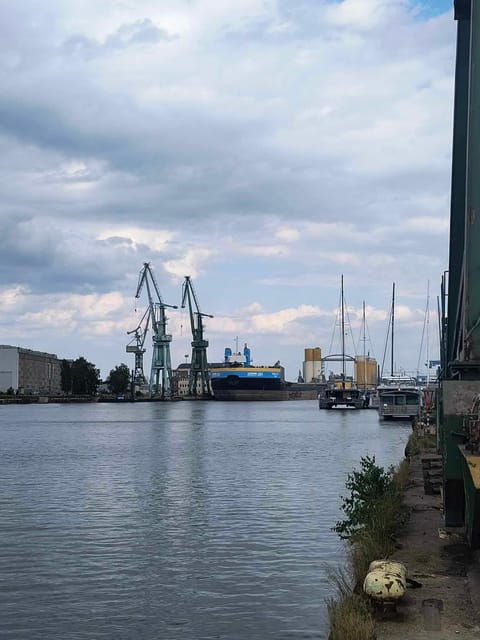 Gdansk Communism Tour Plus Pierogi Tasting - Exploring Gdańsk Shipyard