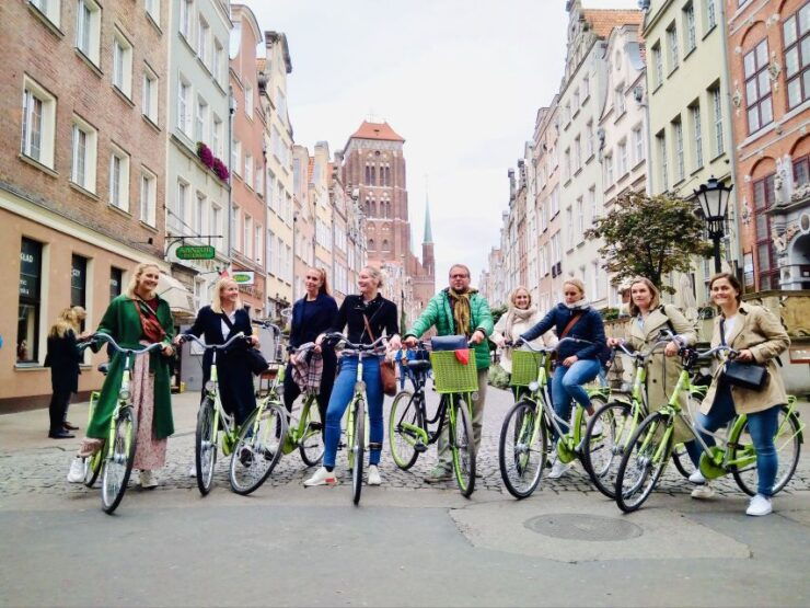 Gdansk: Guided Bike Tour of Old Town and Shipyard - Good To Know