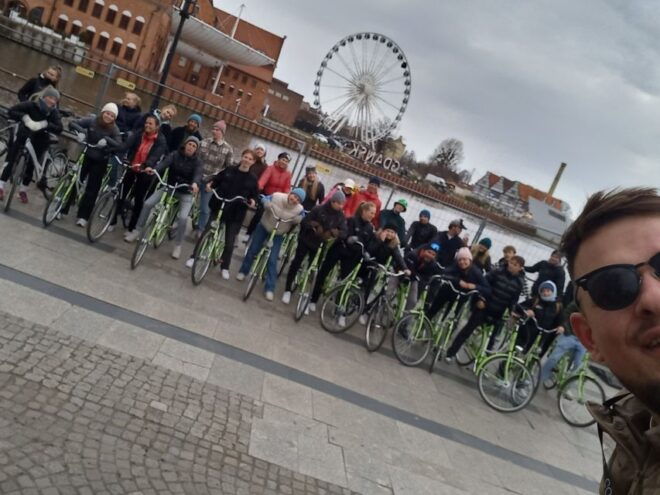 Gdansk: Guided Bike Tour of Old Town and Shipyard - Engaging With Local Guide
