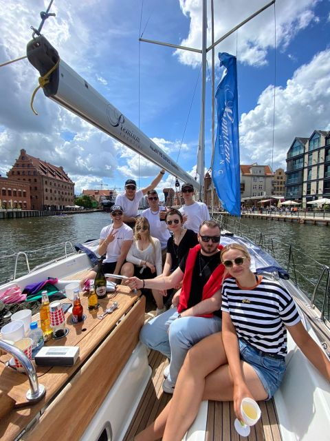 Gdańsk: Motlawa and Port Yacht Cruise With Prosecco - Cruise Itinerary and Highlights