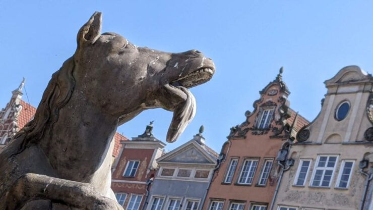 Gdansk: Old Town Highlights Self-guided Tour - Good To Know