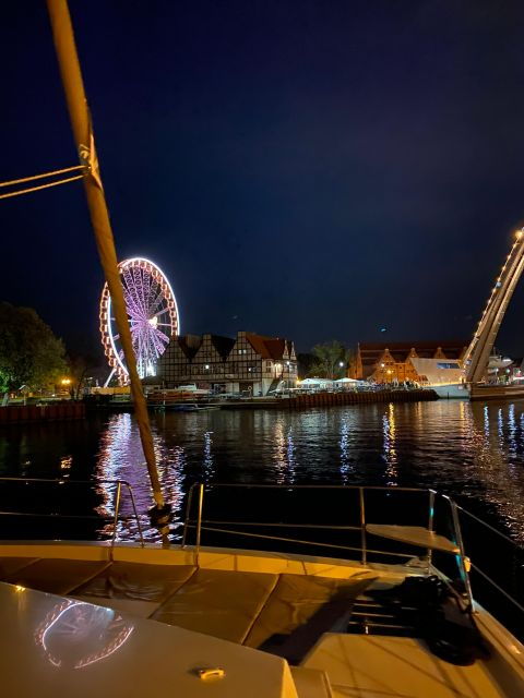 Gdansk: Scenic Evening Yacht Cruise With Prosecco - Onboard Experience