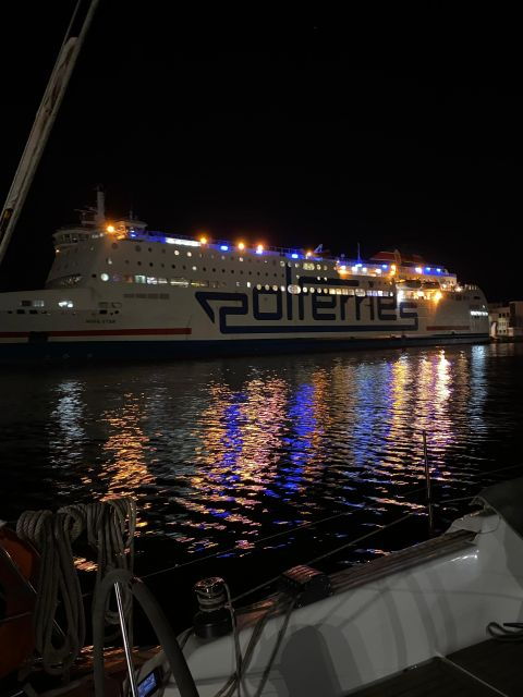 Gdansk: Scenic Evening Yacht Cruise with Welcome Drink - Who Will Love This Experience?